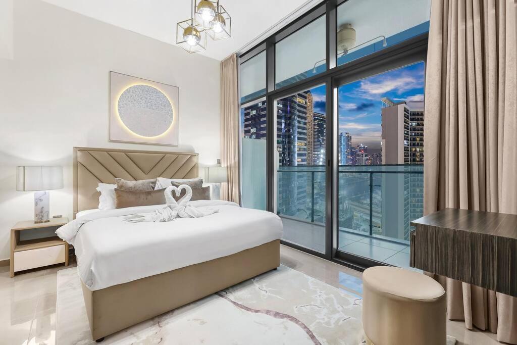 First Class 1br Breathtaking Skyline View Dubai